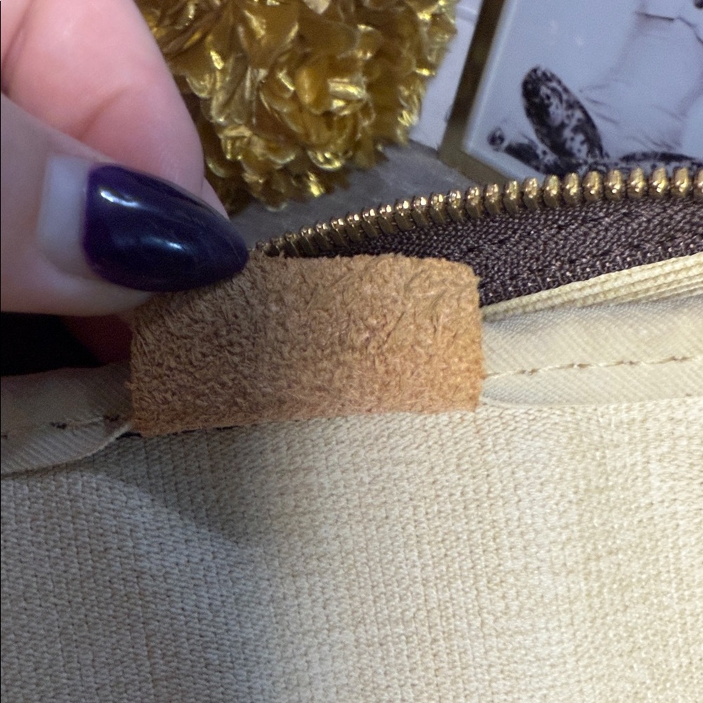 Louis Vuitton Deauville - Picture 16 of 17
